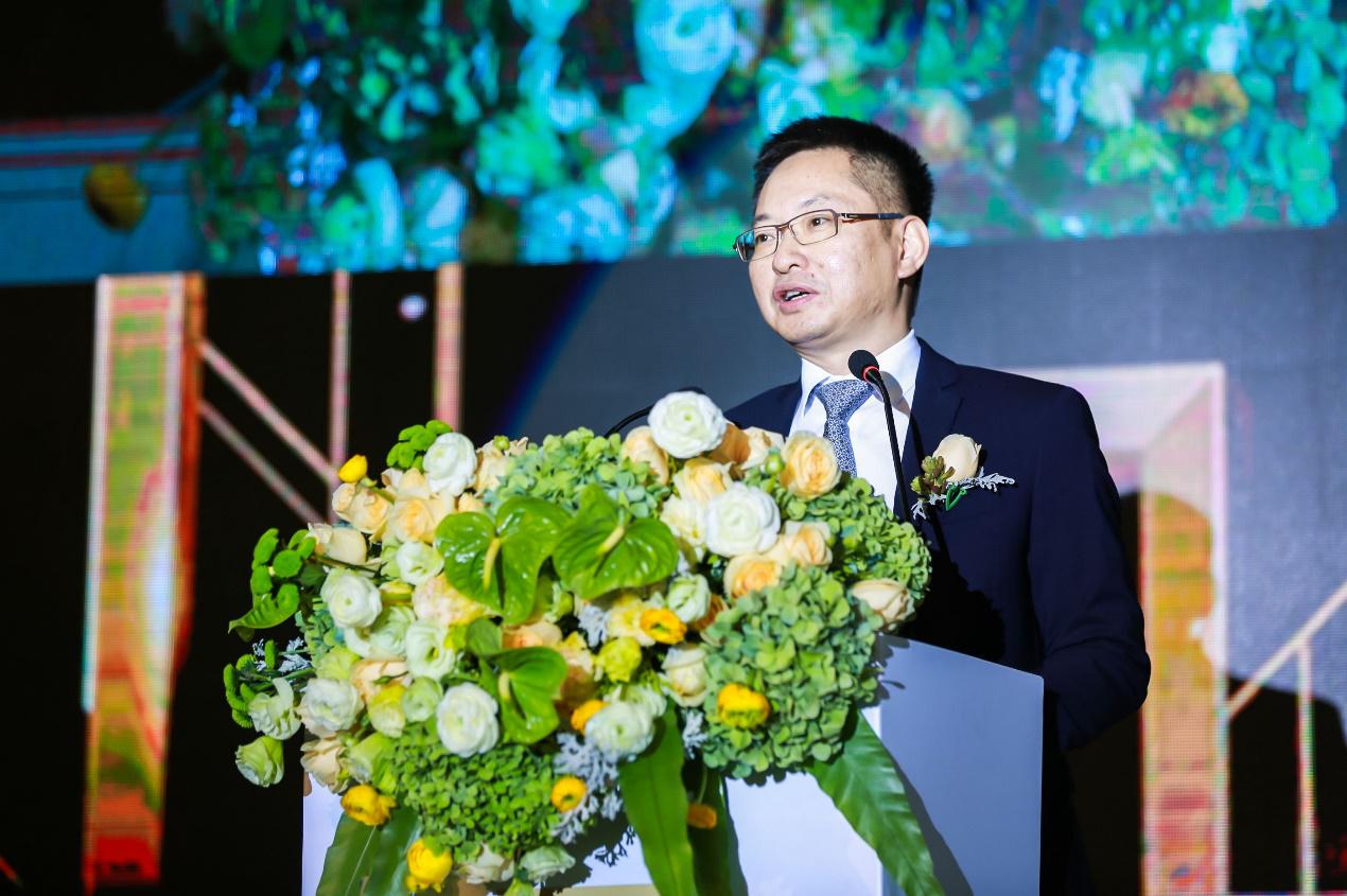 粤海地产董事长_董事长办公室图片