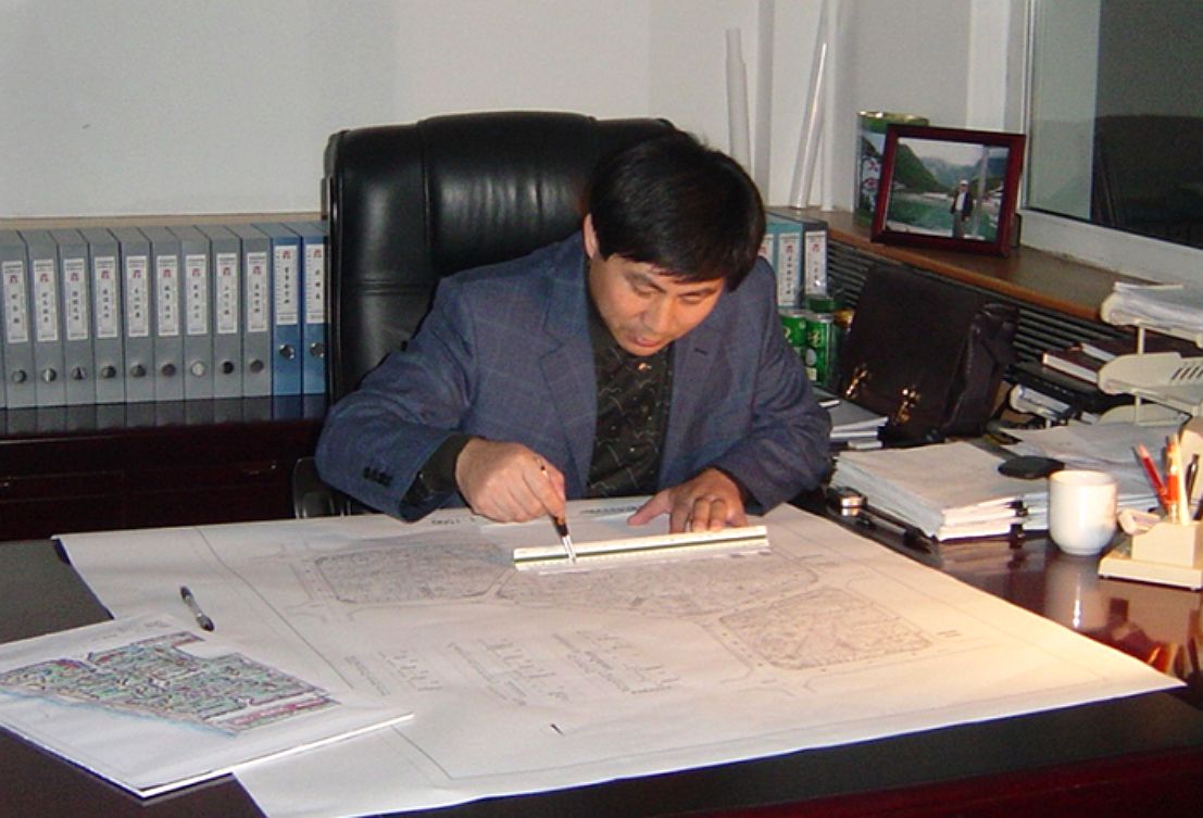 董事长分红_董事长办公室图片(2)